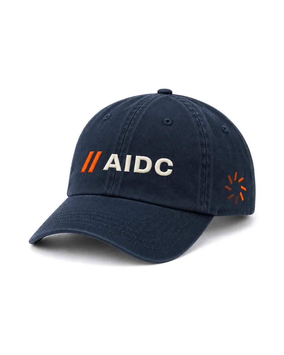 AIDC 经典棒球帽 · 正面