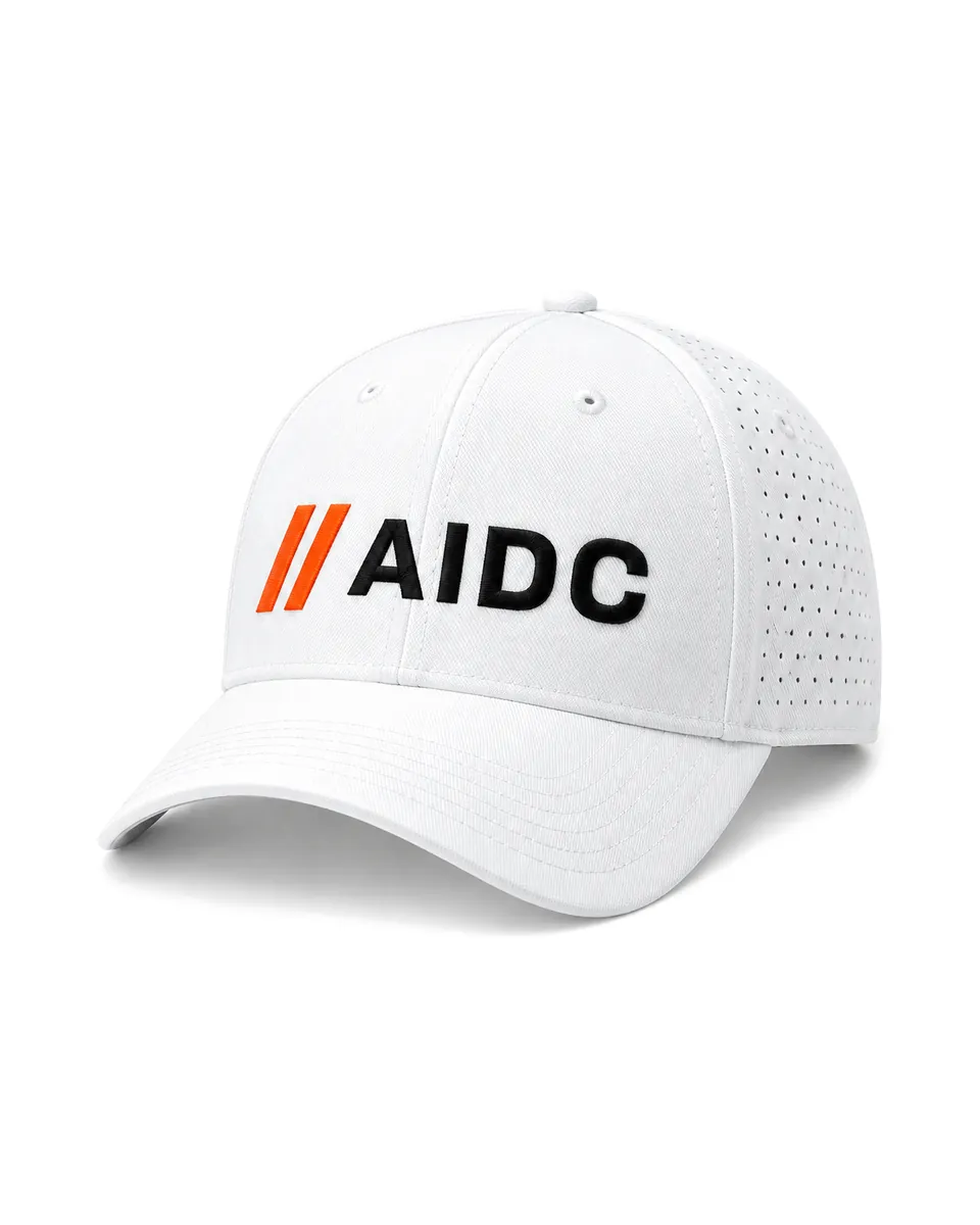 AIDC 巡回赛高尔夫帽 · 正面